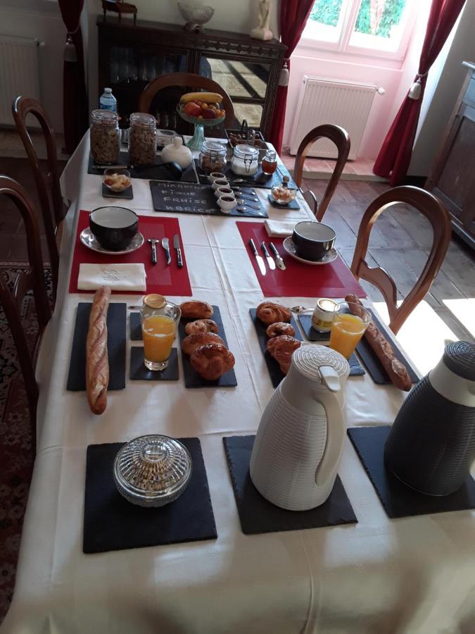 Le Moulin A Vent Bed & Breakfast Bertric-Burée Dış mekan fotoğraf